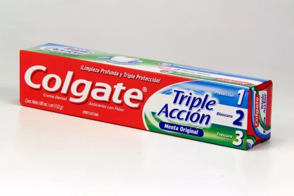 Pasta Dental Colgate Triple Acción 100ml, en presentación de 12 pzs.