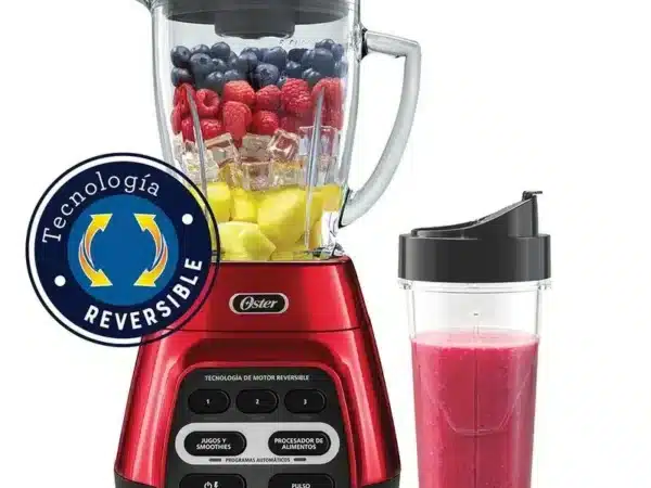 Licuadora Oster® roja con programas automáticos, tecnología reversible y vaso Blend-N-Go BLSTPYG1310RB